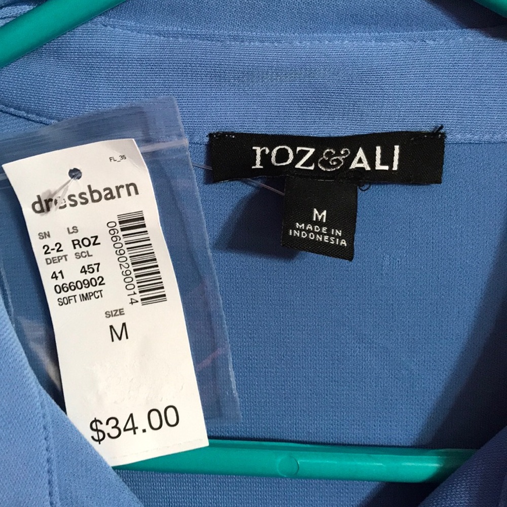 Button down blouse - Picture 2 of 4